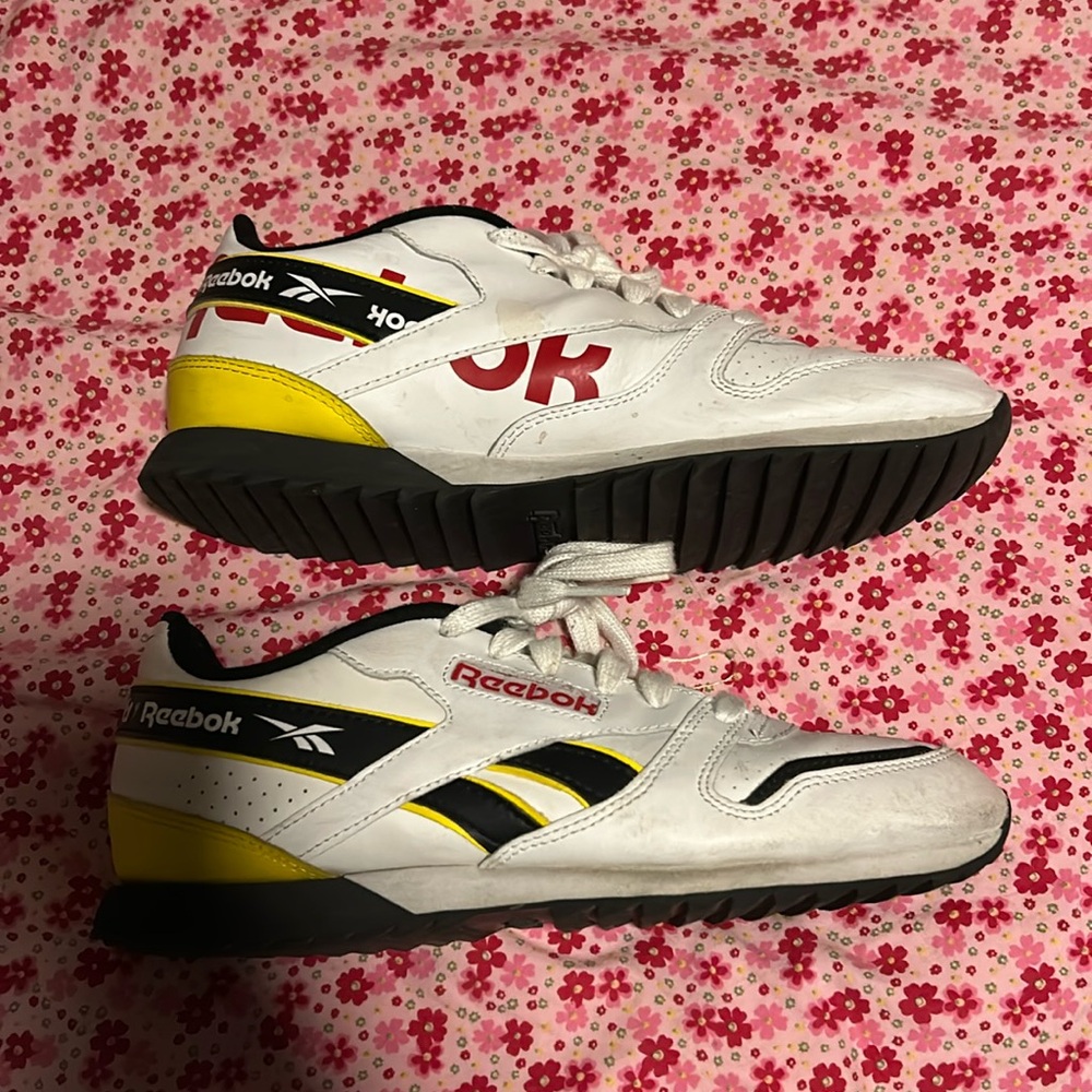 Reebok White Leather Sneakers - 5.5